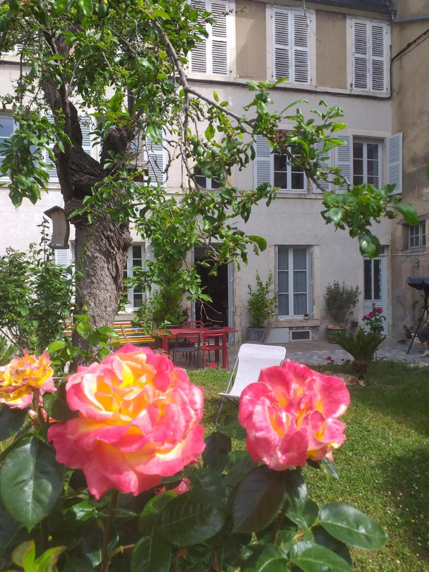 La Cour Du Chateau La Charité-sur-Loire Exteriér fotografie