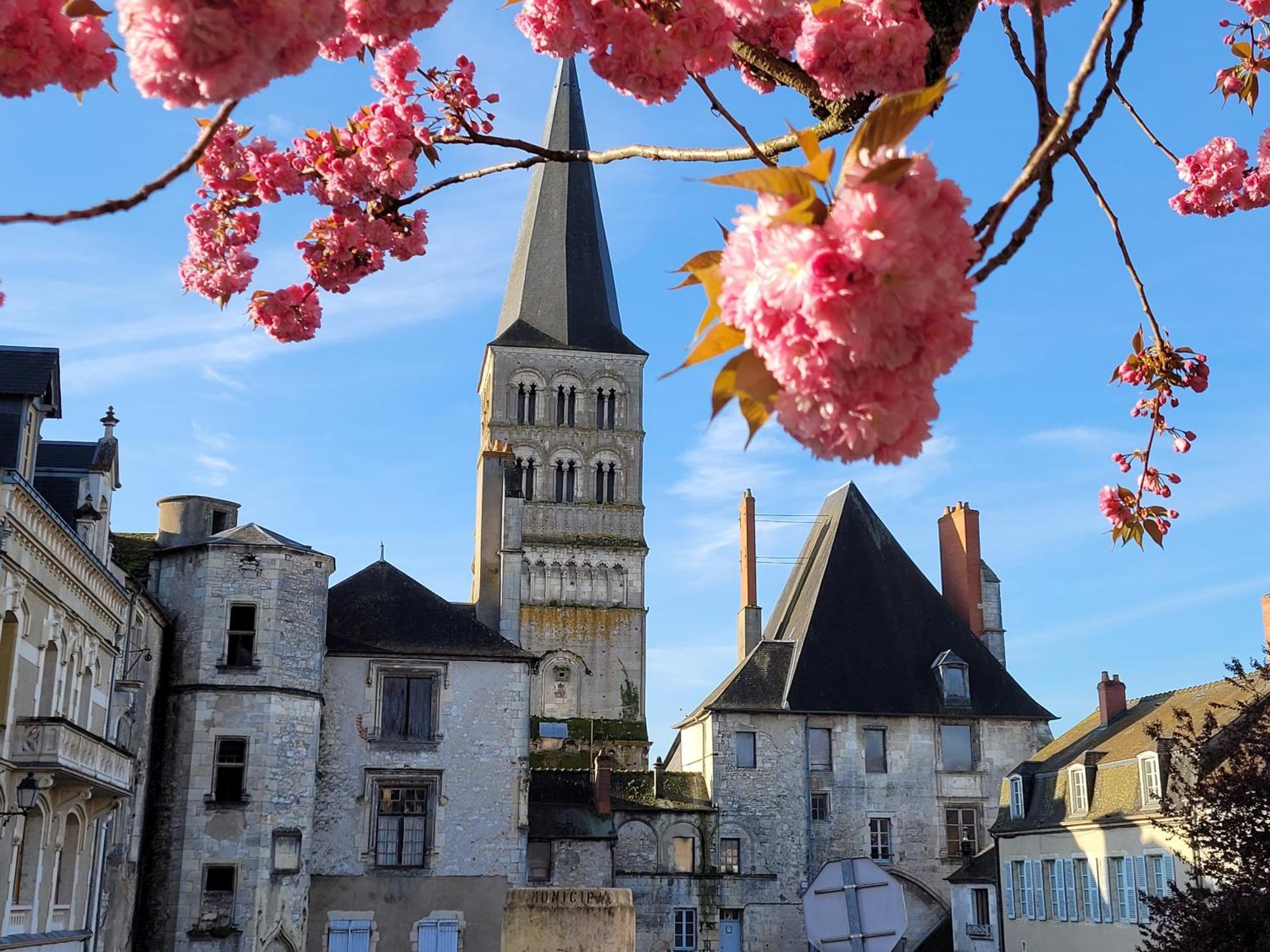 La Cour Du Chateau La Charité-sur-Loire Exteriér fotografie