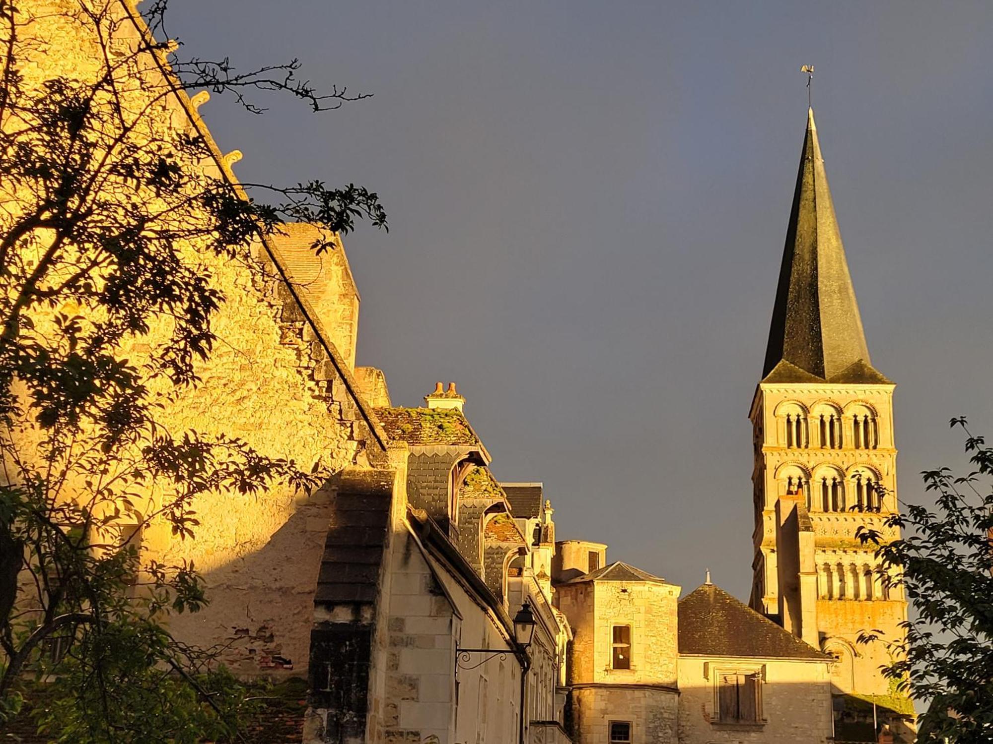 La Cour Du Chateau La Charité-sur-Loire Exteriér fotografie
